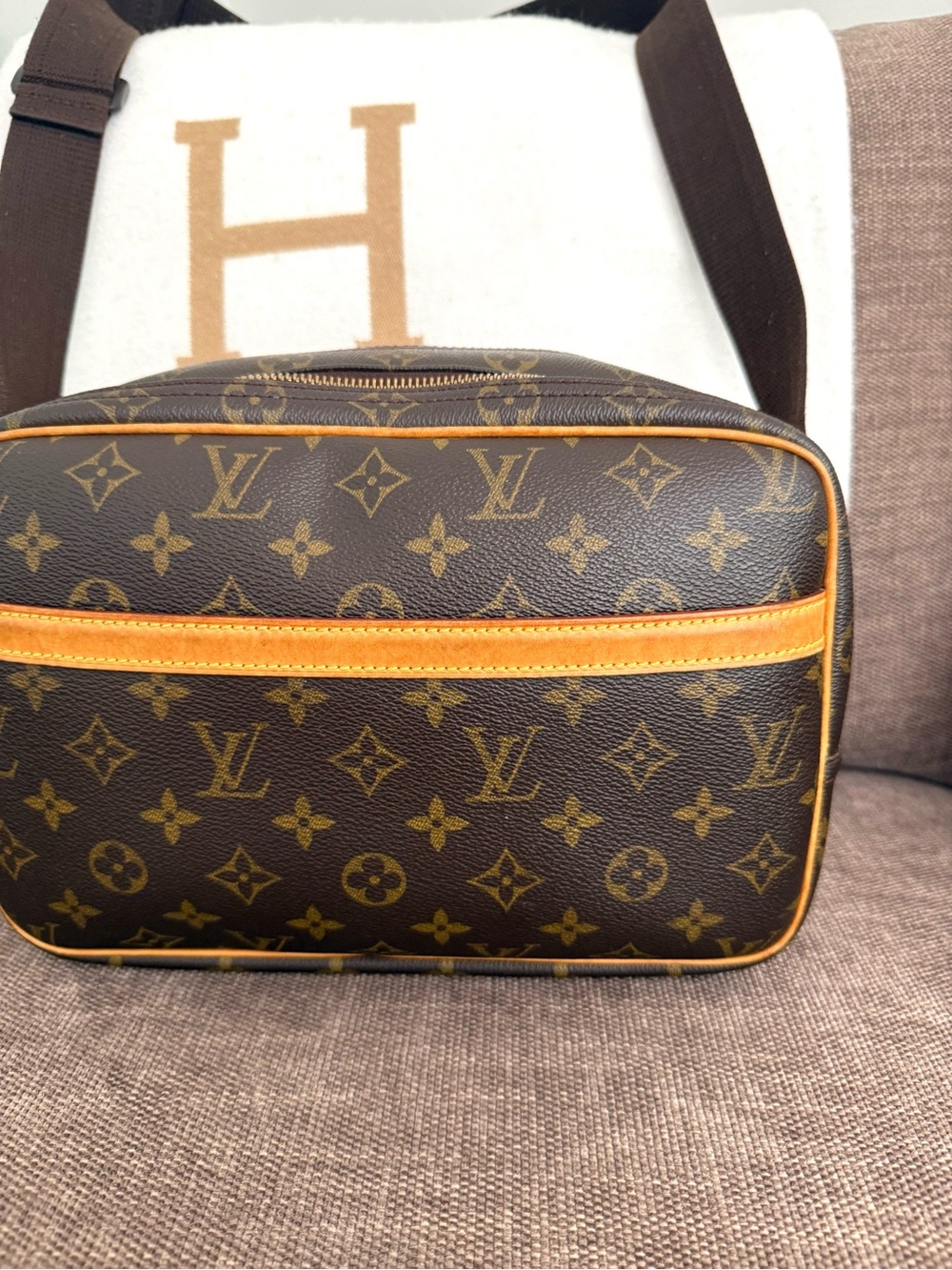 Authentic Louis Vuitton Reporter PM unisex messenger crossbody bag monogram LV - Picture 5 of 16